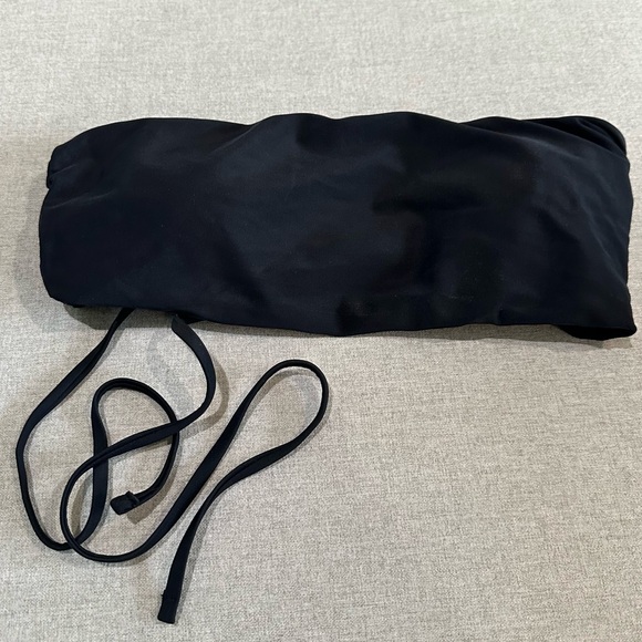 Black bandeau bikini top. Size M - Picture 2 of 5